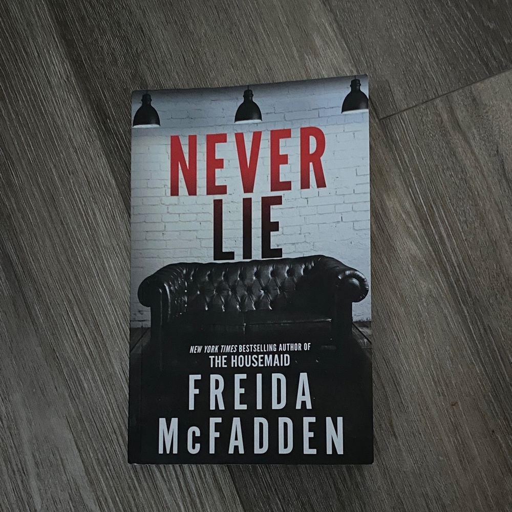 Novel - Thriller - Freida McFadden